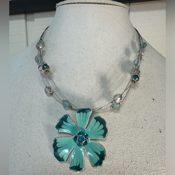 Nine infinity vibe necklaces in many colors - Picture 7 of 12